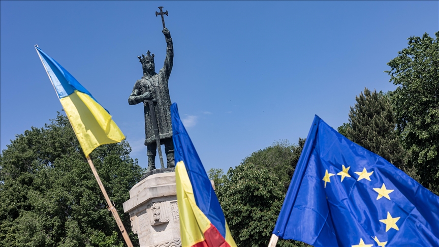 US welcomes EU's decision to open Ukraine, Moldova membership talks