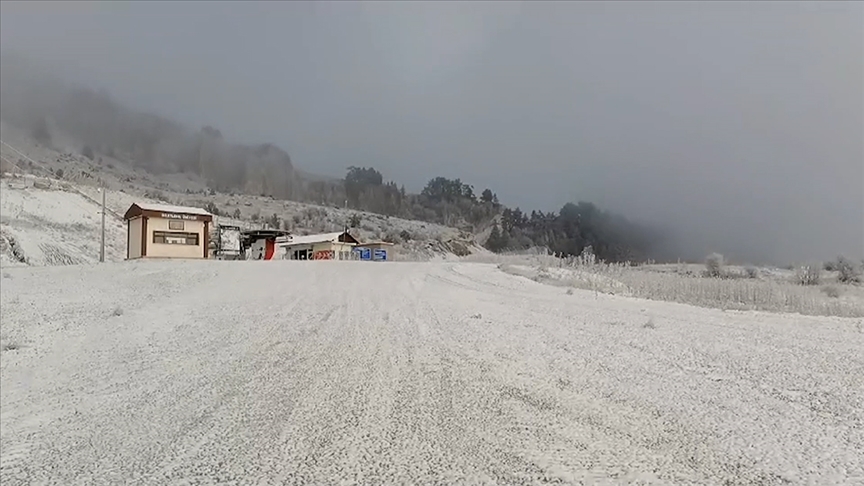 Keltepe Kayak Merkezi beyaz örtüyle kaplandı