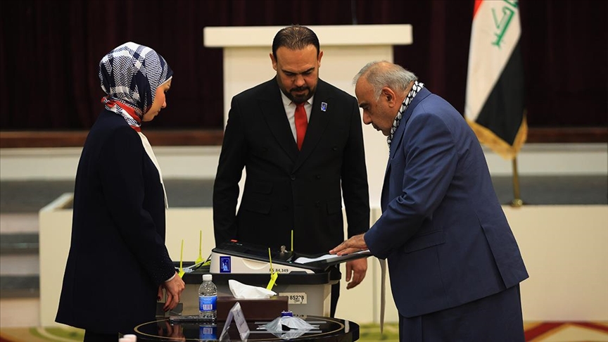 Iraklılar 10 yıl sonra yerel seçimler için sandık başına gitti