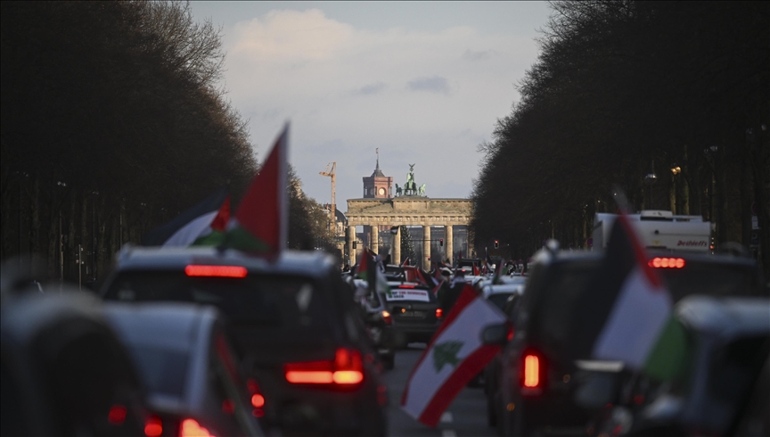 Demonstrators in Germany, Netherlands rally for Palestine