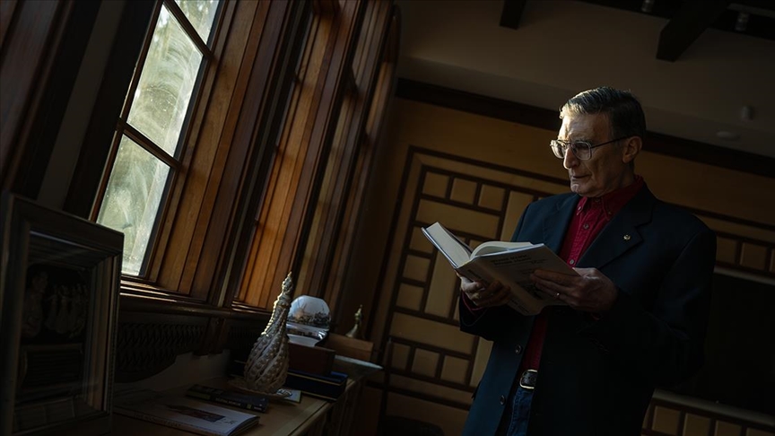 Cumhuriyet'in 100. yılı için yazılan mektup Nobel ödüllü Sancar'a teslim edildi