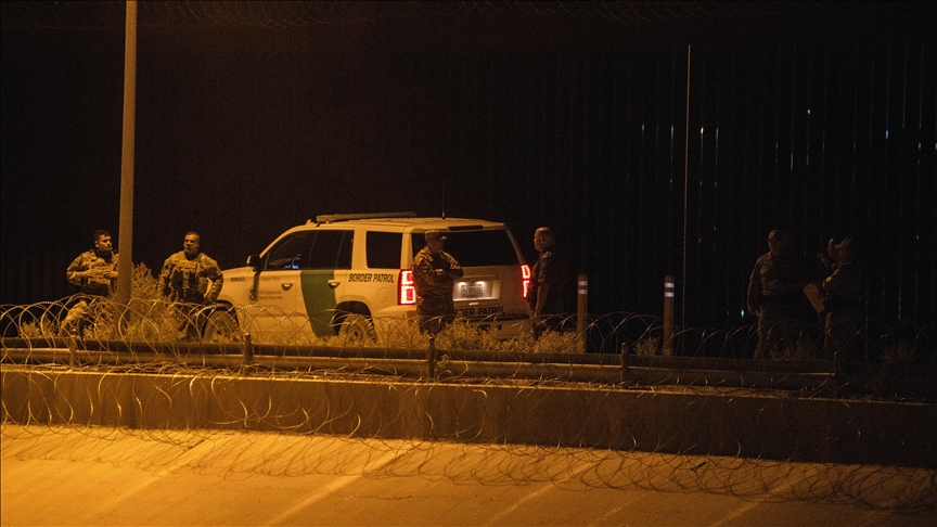 Texas governor signs new immigration law allowing US state to arrest illegal immigrants
