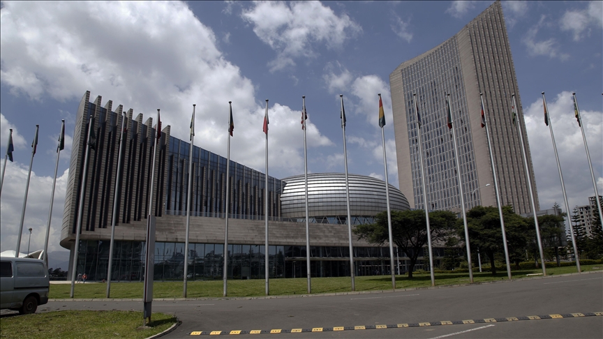 AU chief calls on Sudanese warring parties to immediately cease hostilities