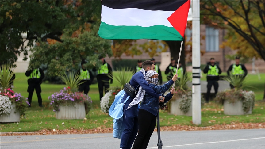 Egyptian American assaulted for carrying Palestinian flag says incident goes against US values