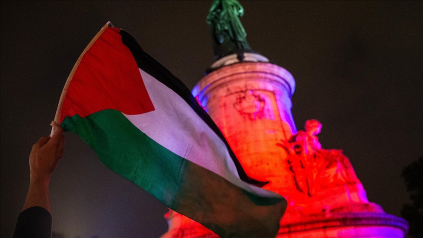 Des juifs français appellent à un "cessez-le-feu à Gaza" devant le ministère des Affaires étrangères à Paris