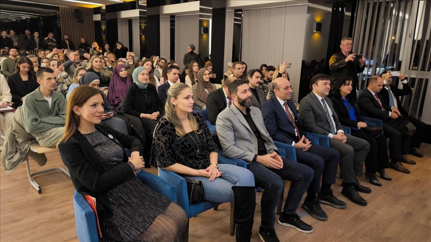 Učenici koji uče turski jezik u Novom Pazaru organizovali "Noć turske poezije"