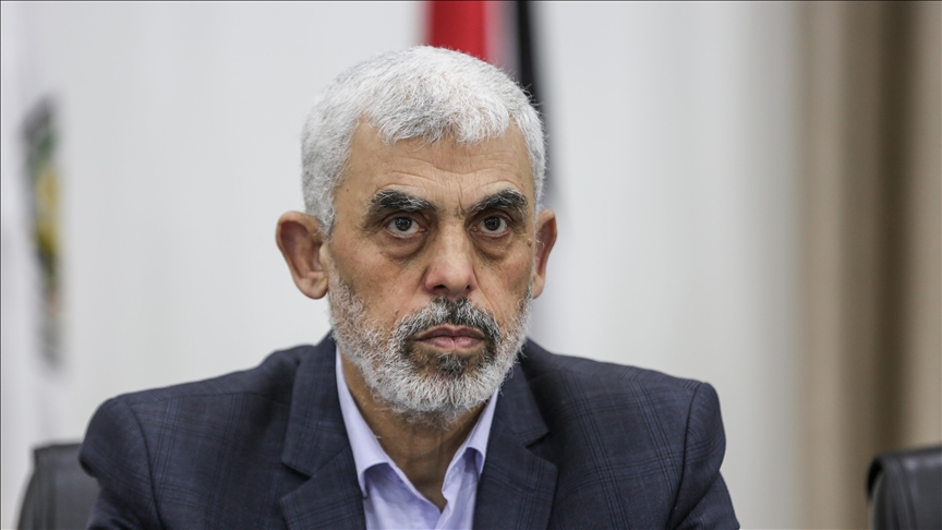 إعلام عبري: السنوار لديه "خطة منظمة" لإنهاء الحرب بغزة