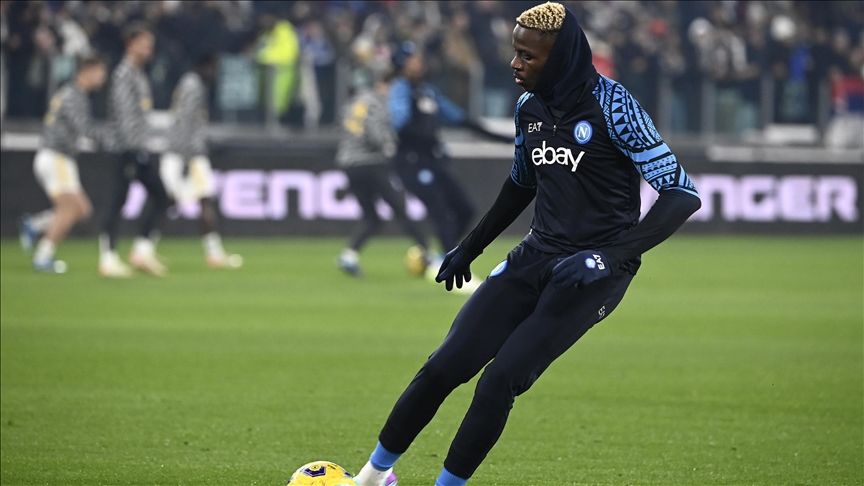 Victor Osimhen renews contract with Napoli