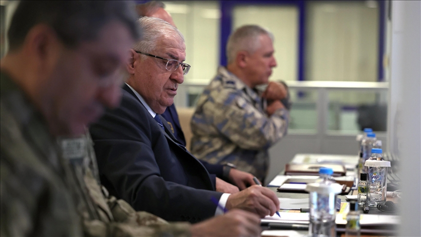 وزير الدفاع التركي يعلن تحييد 25 إرهابيا من "بي كي كي"