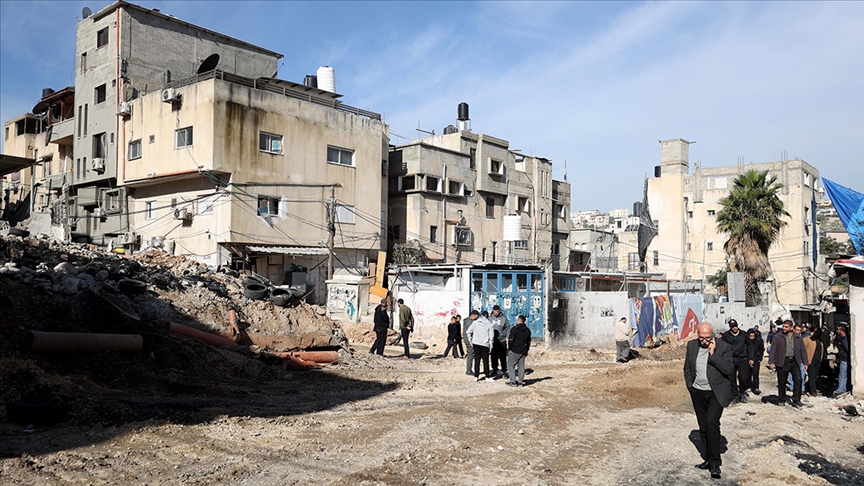 İsrail'in işgal altındaki Batı Şeria'daki mülteci kampına düzenlediği saldırıda 6 kişi öldü