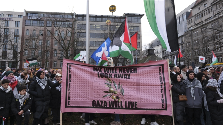 People in Berlin protest against Israel onslaught on Gaza, express solidarity with Palestine