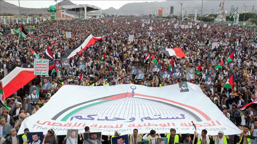 Thousands of Yemenis rally in support of Gaza