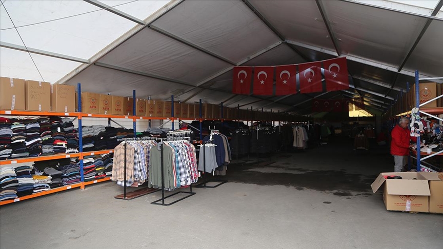 Hatay'daki bağış depolarından depremzedelerin her türlü ihtiyacı karşılanıyor 