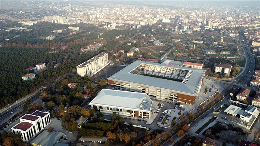 Elazığ'ın "yaşayan stadı"nda uluslararası başarılara hazırlanıyorlar