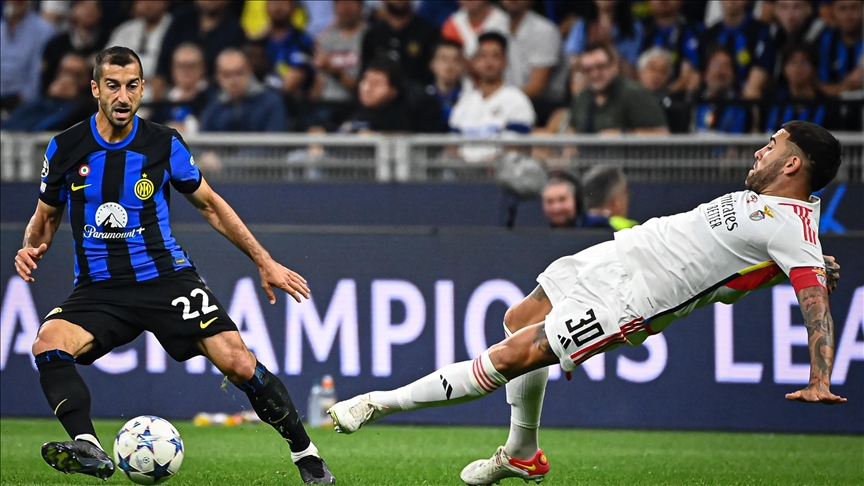 Inter Milan renew Henrikh Mkhitaryan's contract until 2026