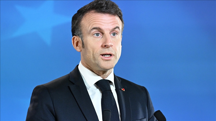 Vœux aux Français : Macron plante le décor pour 2024