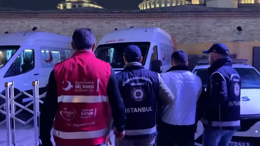 Düzensiz göçmenlere yönelik yılbaşı gecesi düzenlenen "Kalkan-6" operasyonunda 121 kişi yakalandı 