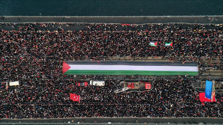 Istanbul rally commemorates Turkish soldiers killed in Iraq, supports Palestinians