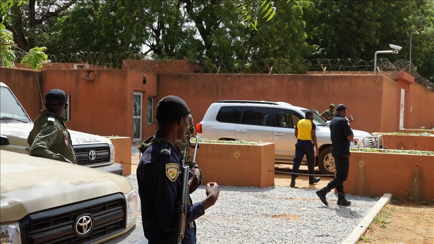 France closes embassy in Niger 'until further notice'