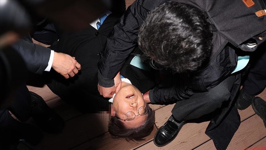 South Korean opposition leader undergoes surgery in Seoul after neck stabbing attack