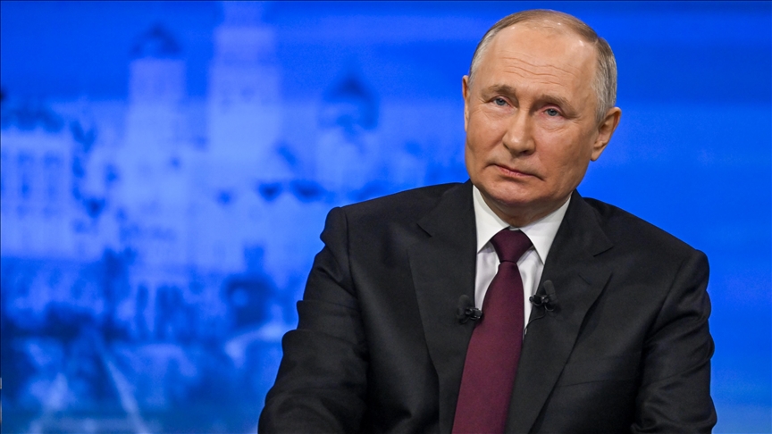 Putin signs decree on citizenship for foreigners under contract with Russian army