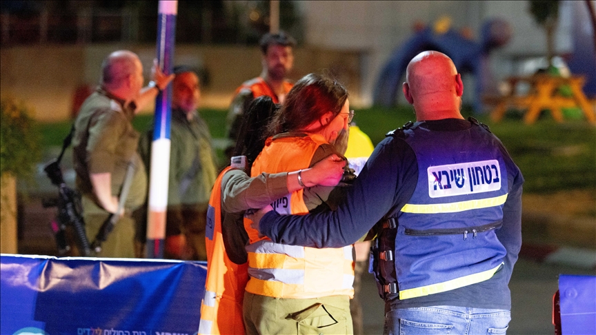 Families of Israeli captives in Gaza arrive in Qatar to pressure for prisoners swap