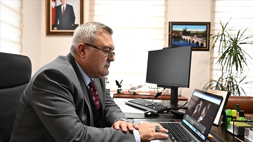 Büyükelçi Murat Ahmet Yörük'ün oyu "Eksi'de operasyon"a
