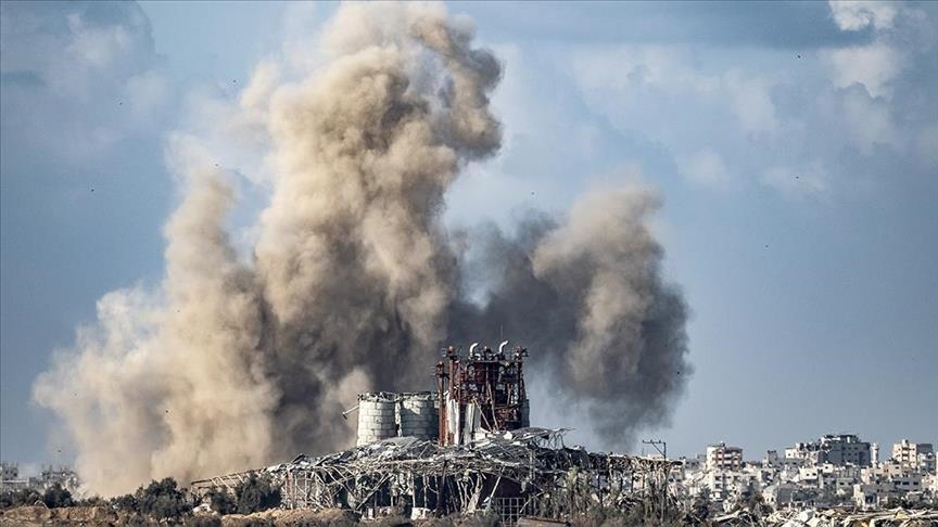 بطريرك القدس يدعو المجتمع الدولي للتدخل العاجل لـ”وقف الدمار” بغزة