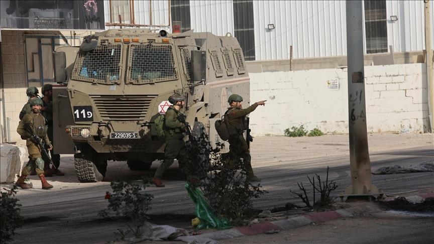 Israeli army detain Palestinians during raids in West Bank