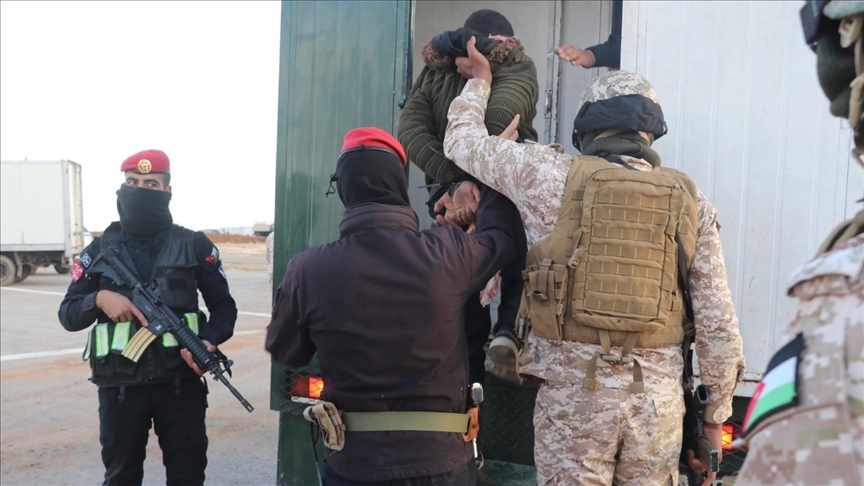 الأردن.. مقتل 5 مهربين والقبض على 15 على الحدود السورية