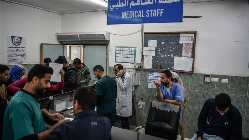 “أطباء بلا حدود” تعلن سحب موظفيها من مستشفى “الأقصى” بغزة