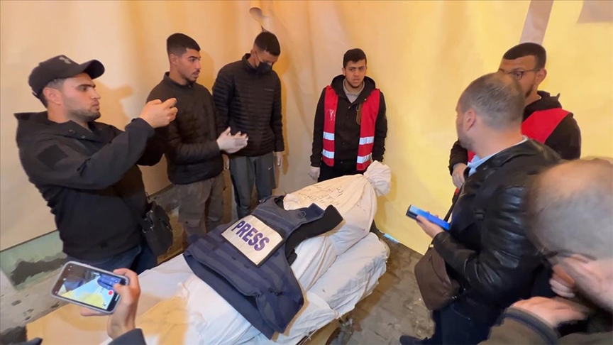 İsrail saldırısında bir oğlu daha öldürülen Al Jazeera muhabirinden dünyaya "insanlık" mesajı