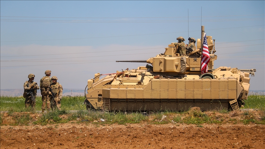  الجيش الأمريكي يرسل تعزيزات إلى قواعده بسوريا