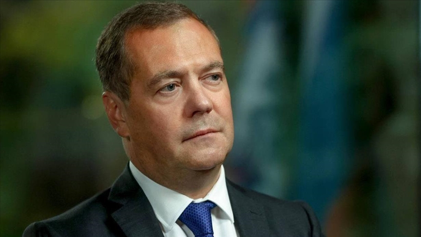 Экс-президент РФ предрек Германии "Майдан" в случае продолжения спонсирования