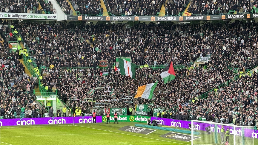 Celtic fans wave Palestinian flag in Europe