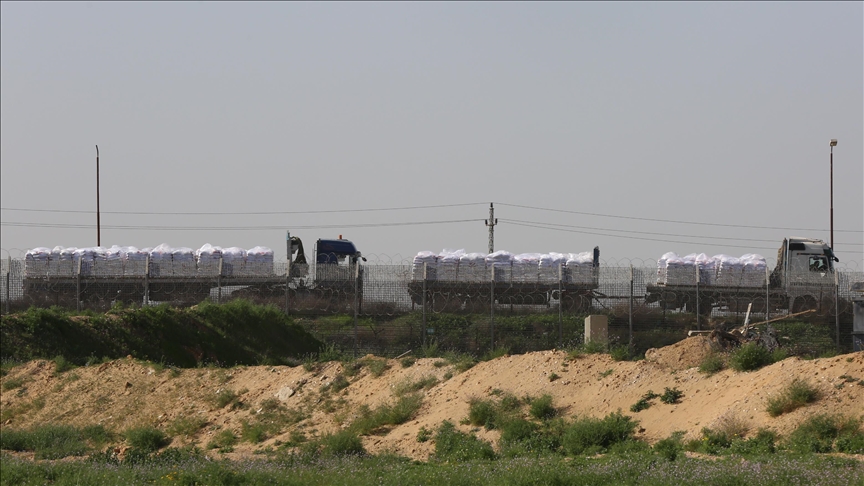 Families of Israeli hostages attempt to block entry of humanitarian aid to Gaza