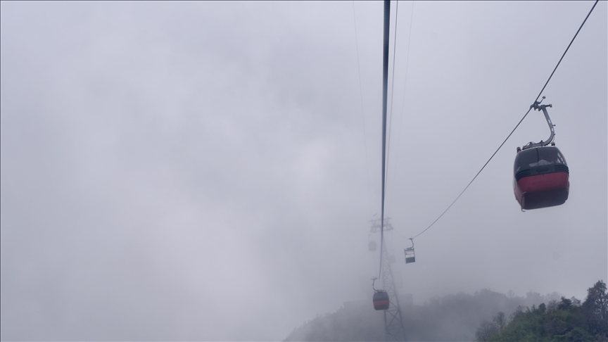 4 seriously injured in ski gondola crash in Austria