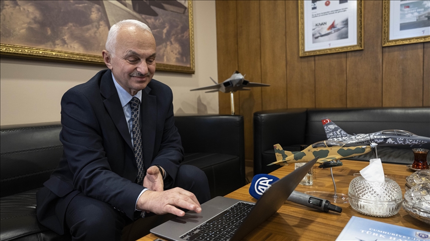 TUSAŞ Genel Müdürü Temel Kotil, "Yılın Kareleri"nde oyunu "Anneye Bakış"a kullandı