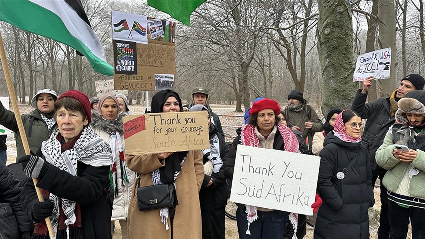 Berlin’de Filistin’e destek verenler Güney Afrika’ya teşekkür etti