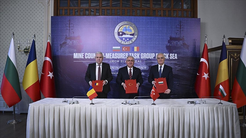 Karadeniz'de mayın tehlikesine karşı "Üçlü Girişim" mutabakatı İstanbul'da imzalandı