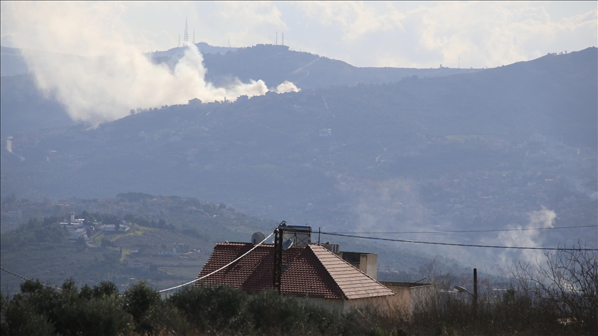 Israeli army strikes Hezbollah targets in Lebanon