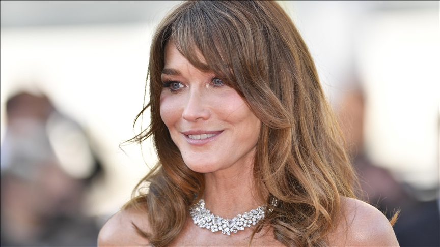 France : Carla Bruni célèbre la nomination de Rachida Dati à la Culture