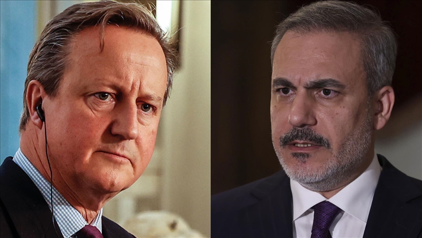 Turkish foreign minister urges British counterpart to reduce tensions in Gulf of Aden
