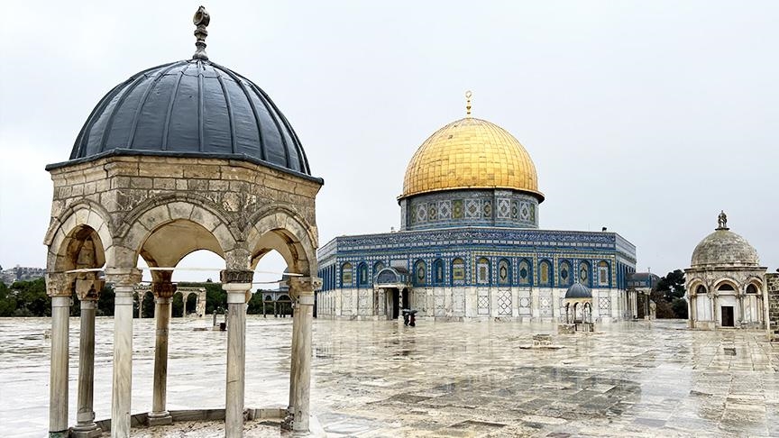 قيود إسرائيلية على الصلاة بالمسجد الأقصى للجمعة الـ14 تواليا