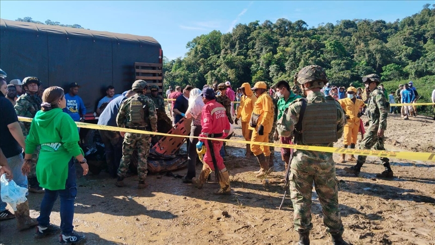 33 dead, 19 injured in Colombian highway landslide