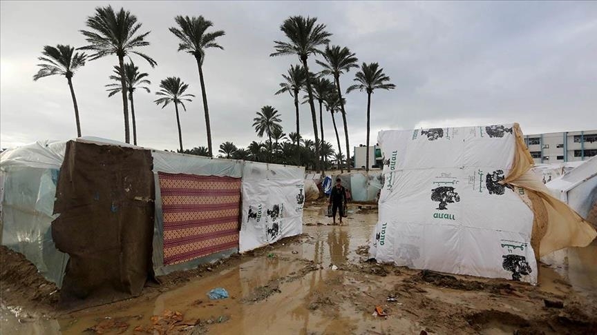 Sheikh Radwan pond at risk of flooding, threatening to submerge hundreds of homes in Gaza