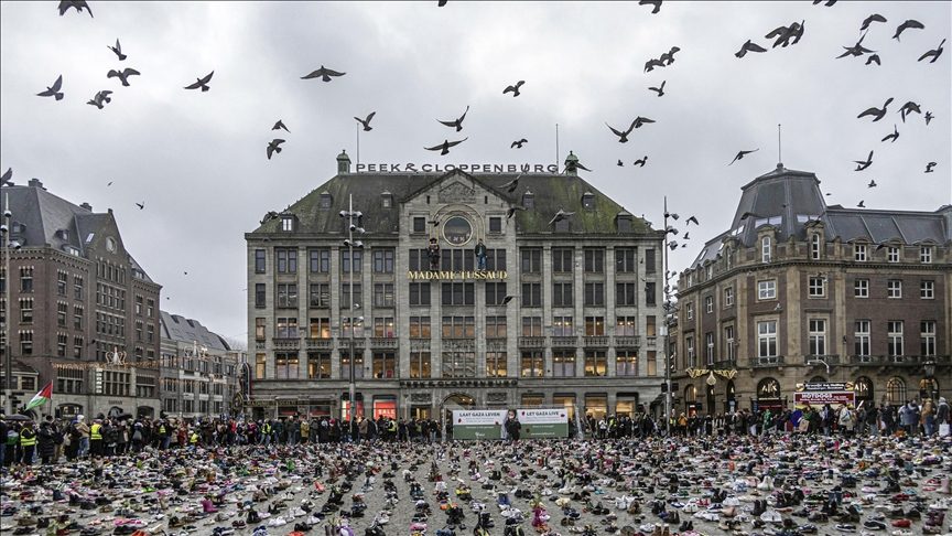 Hundreds march in Netherlands to support Palestine