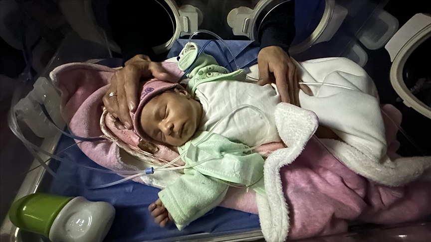 Filistin Kızılayı: İsrail'in engellemeleri nedeniyle Gazze'de her gün 180 kadın tehlikeli koşullarda doğum yapıyor 