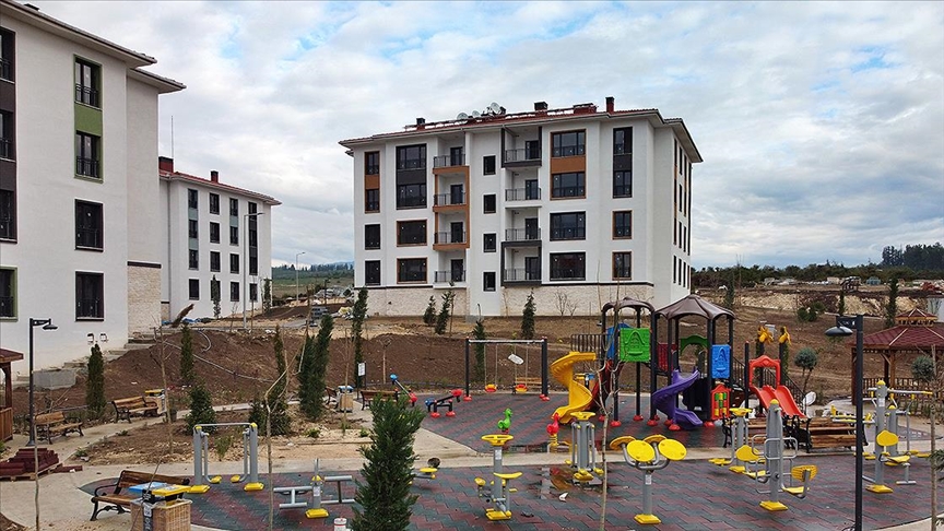 Osmaniye Sumbas'taki 192 deprem konutunun kaba inşaatı tamamlandı