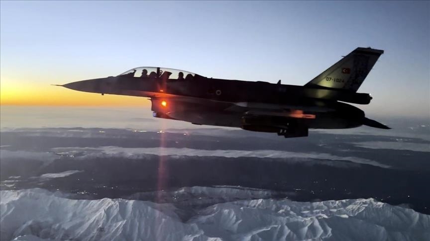 Turkish airstrikes destroy 23 terror targets in northern Iraq, Syria